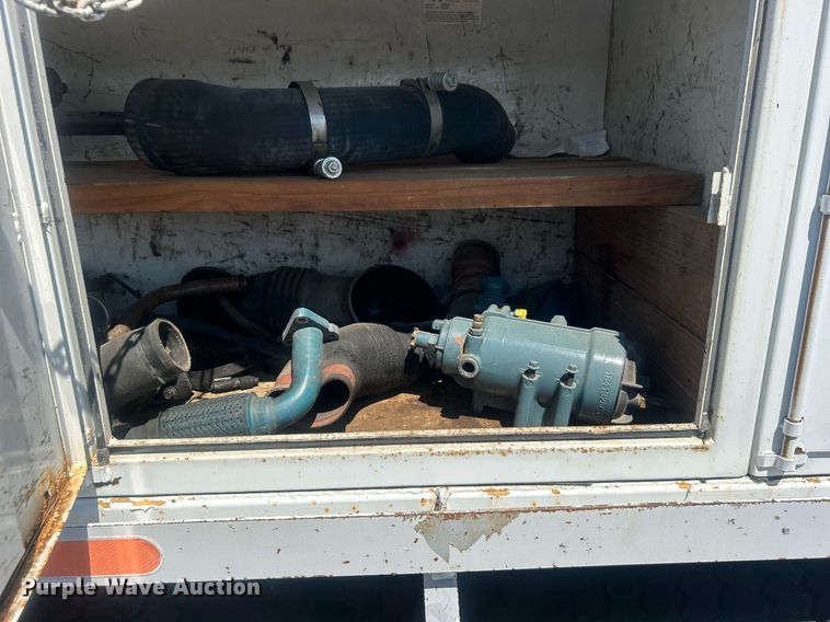 image for item EG1022 2005 International  7509 crane truck