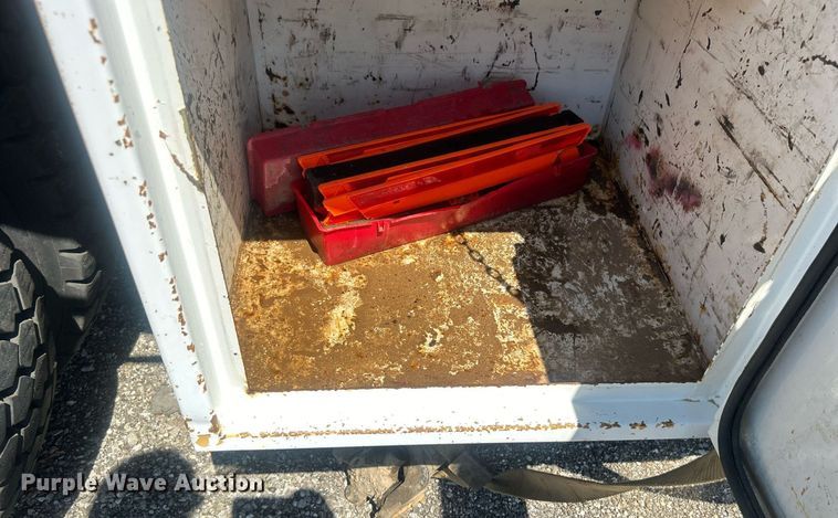 image for item EG1022 2005 International  7509 crane truck