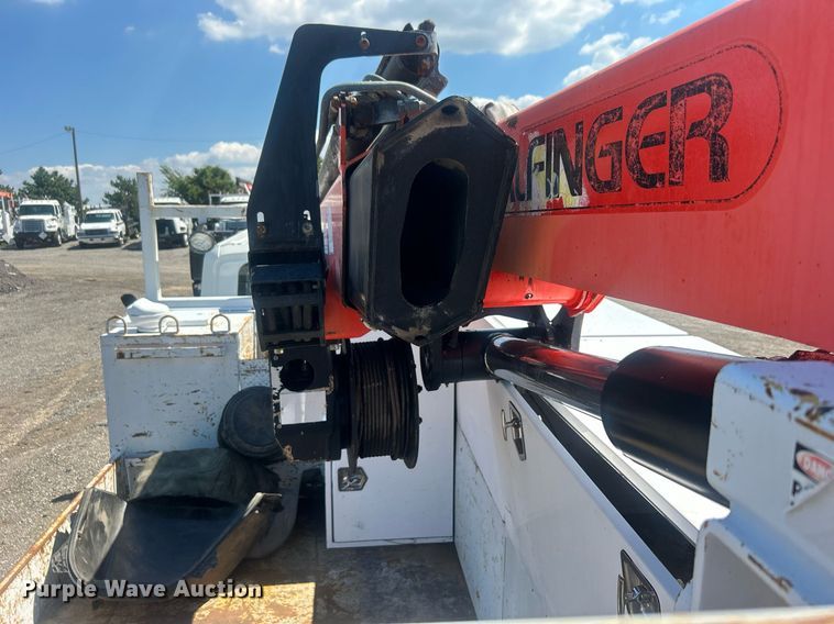 image for item EG1022 2005 International  7509 crane truck