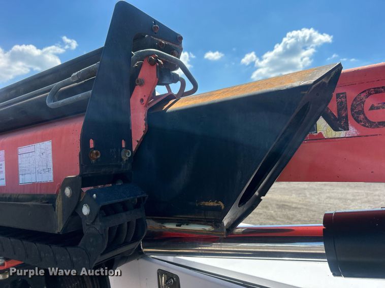 image for item EG1022 2005 International  7509 crane truck