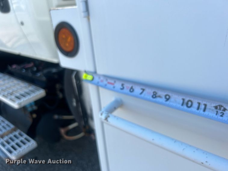 image for item EG1022 2005 International  7509 crane truck