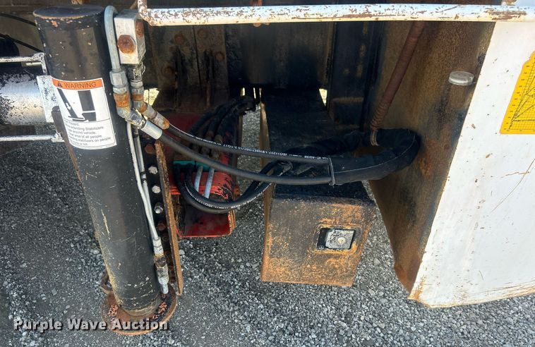 image for item EG1022 2005 International  7509 crane truck