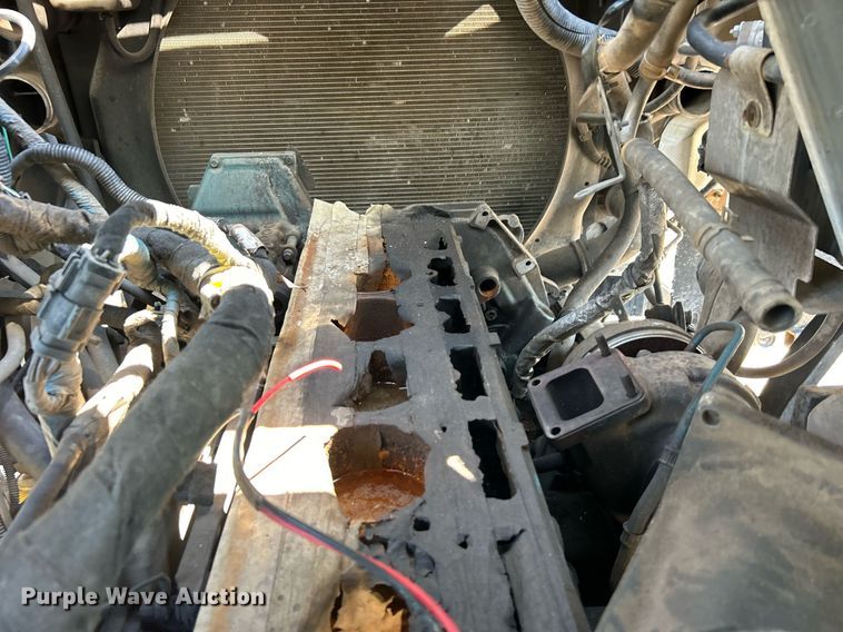 image for item EG1022 2005 International  7509 crane truck