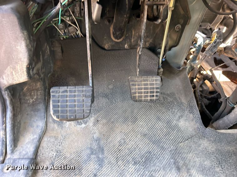 image for item EG1022 2005 International  7509 crane truck