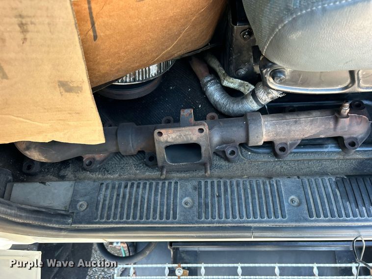 image for item EG1022 2005 International  7509 crane truck