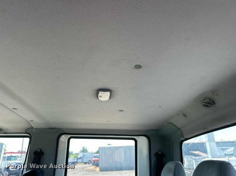 image for item EG1022 2005 International  7509 crane truck