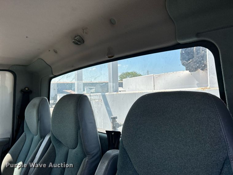 image for item EG1022 2005 International  7509 crane truck