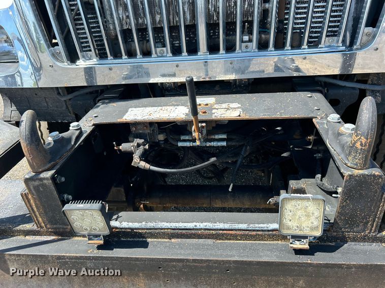 image for item EG1022 2005 International  7509 crane truck