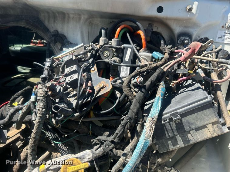 image for item EG1022 2005 International  7509 crane truck