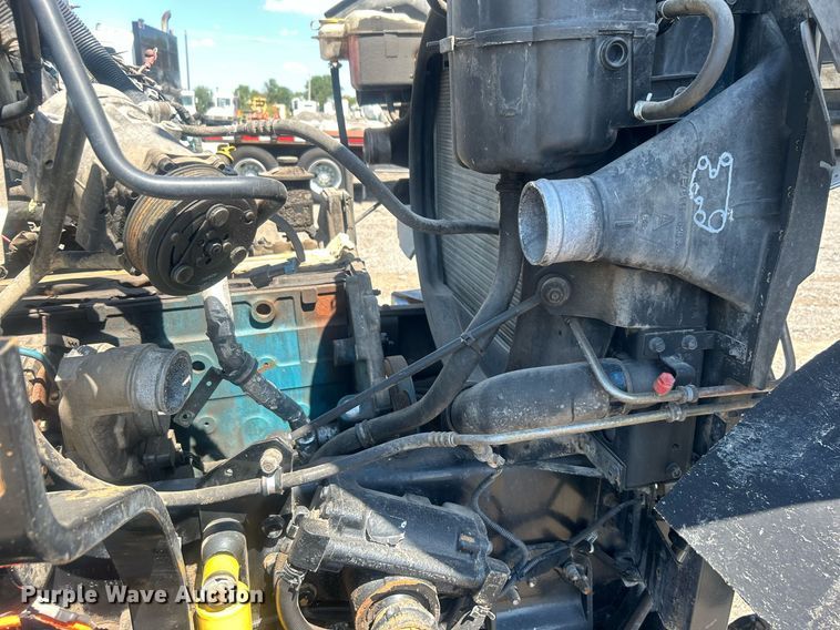 image for item EG1022 2005 International  7509 crane truck