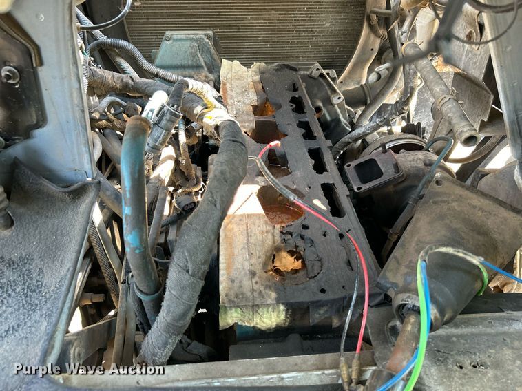 image for item EG1022 2005 International  7509 crane truck