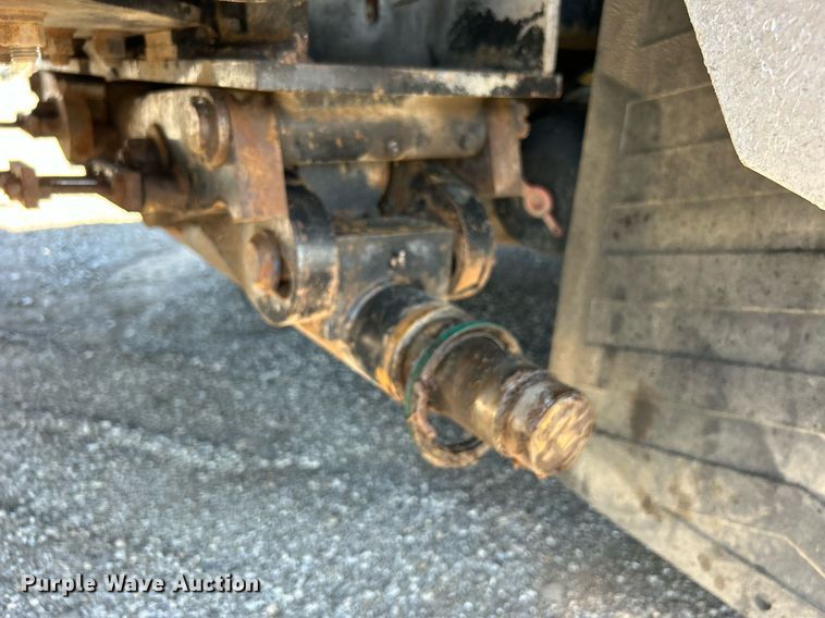 image for item EG1022 2005 International  7509 crane truck