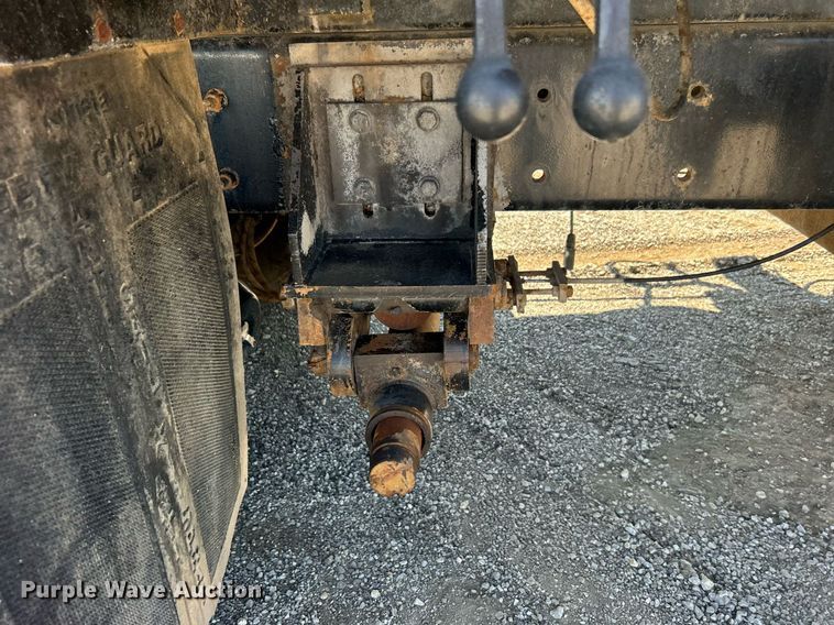 image for item EG1022 2005 International  7509 crane truck