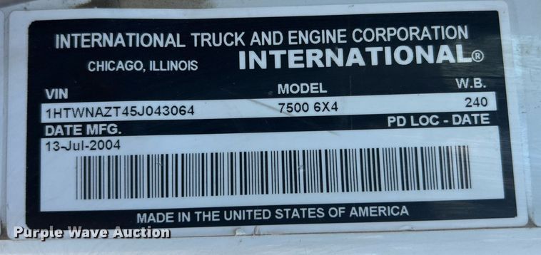 image for item EG1022 2005 International  7509 crane truck