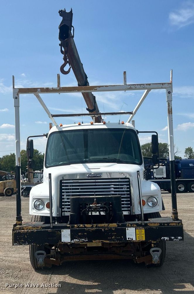 image for item EG1034 2007 Freightliner  Business Class M2 crane truck
