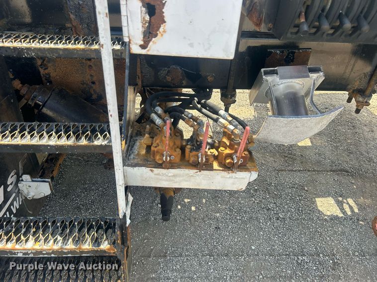 image for item EG1034 2007 Freightliner  Business Class M2 crane truck