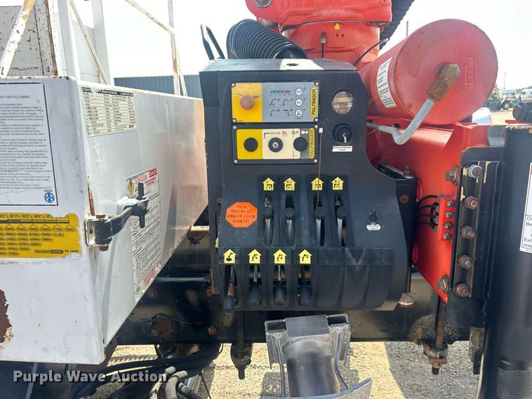 image for item EG1034 2007 Freightliner  Business Class M2 crane truck