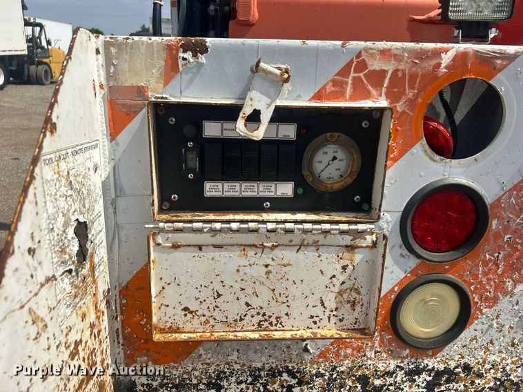 image for item EG1034 2007 Freightliner  Business Class M2 crane truck