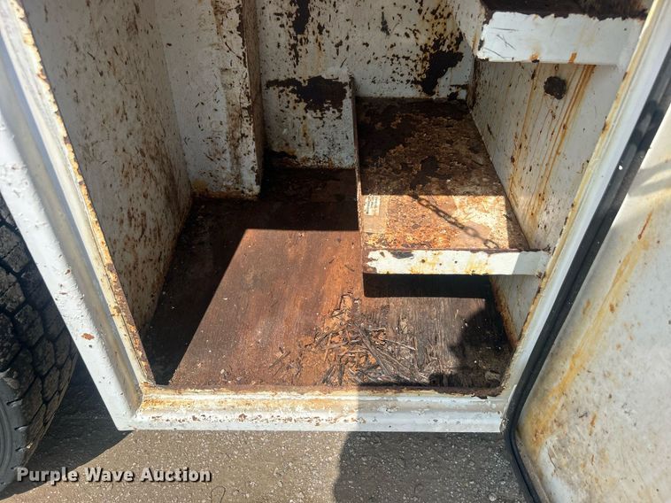 image for item EG1034 2007 Freightliner  Business Class M2 crane truck