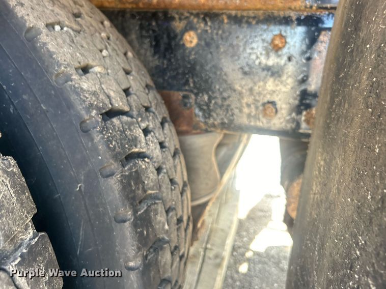 image for item EG1034 2007 Freightliner  Business Class M2 crane truck