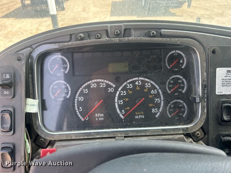 image for item EG1034 2007 Freightliner  Business Class M2 crane truck