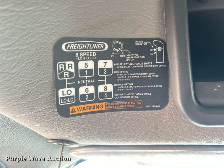 image for item EG1034 2007 Freightliner  Business Class M2 crane truck