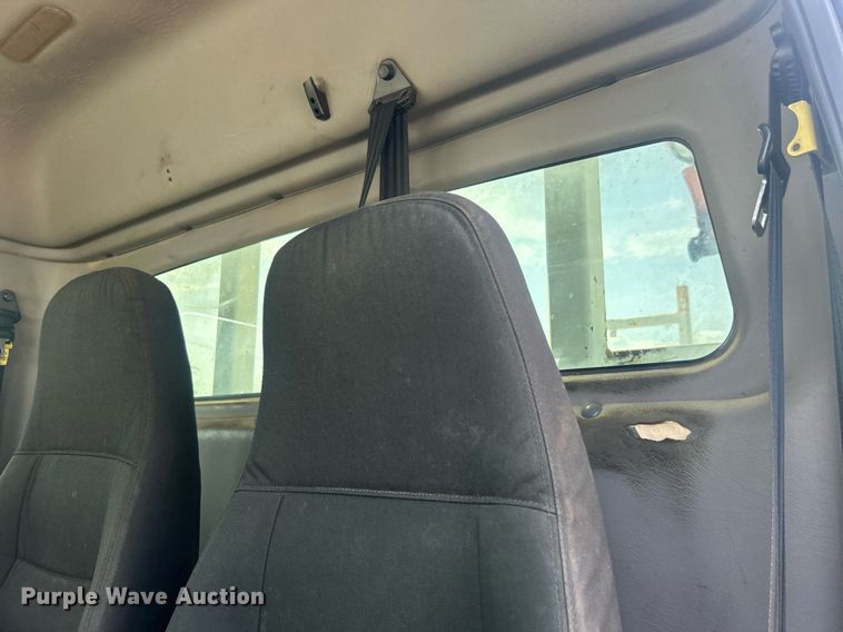 image for item EG1034 2007 Freightliner  Business Class M2 crane truck