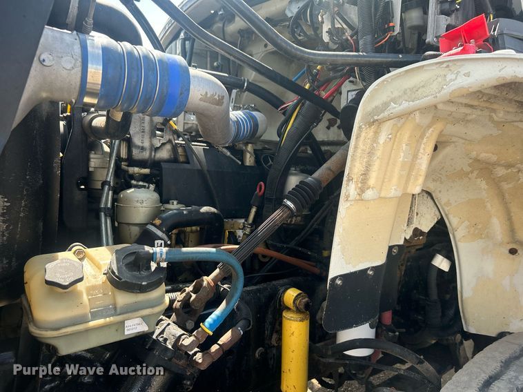 image for item EG1034 2007 Freightliner  Business Class M2 crane truck