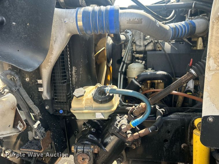 image for item EG1034 2007 Freightliner  Business Class M2 crane truck