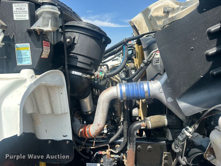 image for item EG1034 2007 Freightliner  Business Class M2 crane truck