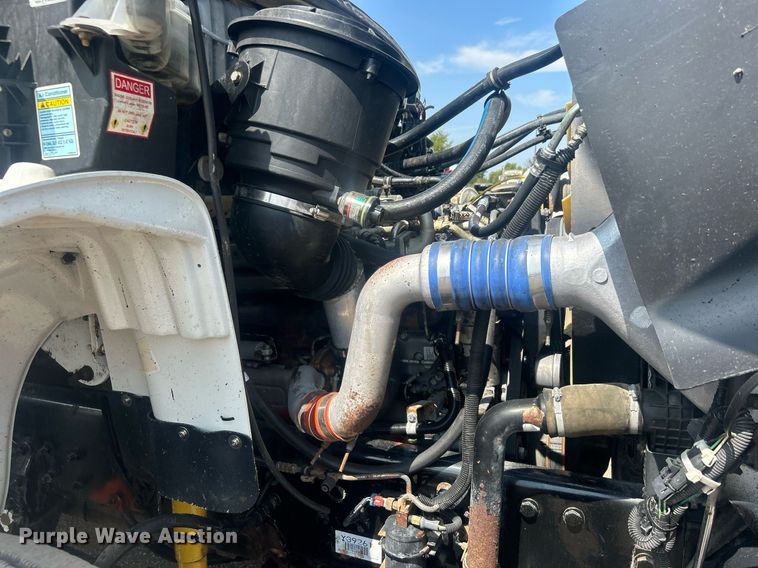 image for item EG1034 2007 Freightliner  Business Class M2 crane truck