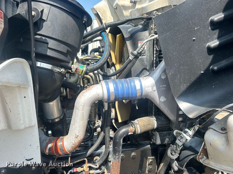 image for item EG1034 2007 Freightliner  Business Class M2 crane truck