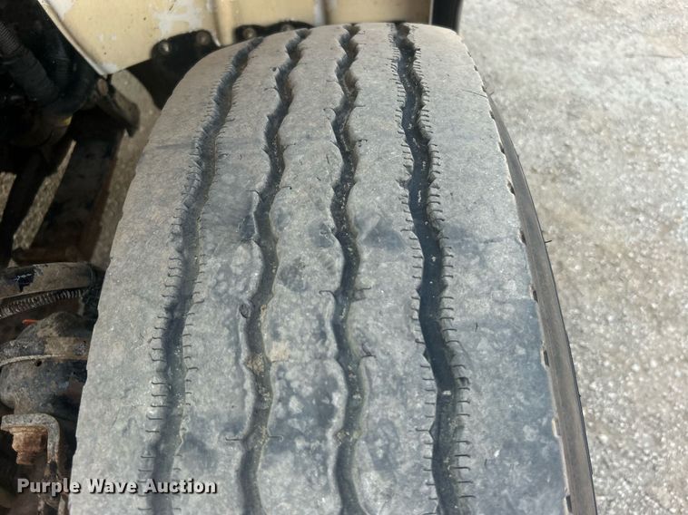 image for item EG1034 2007 Freightliner  Business Class M2 crane truck