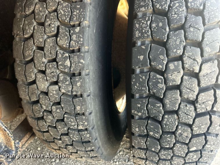 image for item EG1034 2007 Freightliner  Business Class M2 crane truck