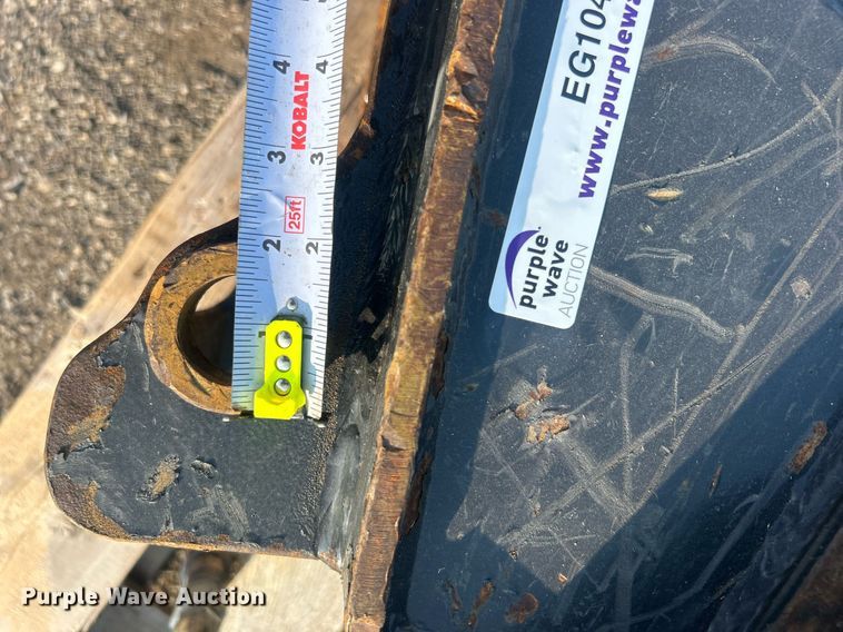 image for item EG1044 Bobcat breaker