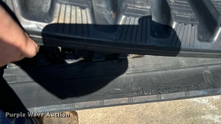 image for item EG6673 Bobcat  Bridgestone 7324236 tracks
