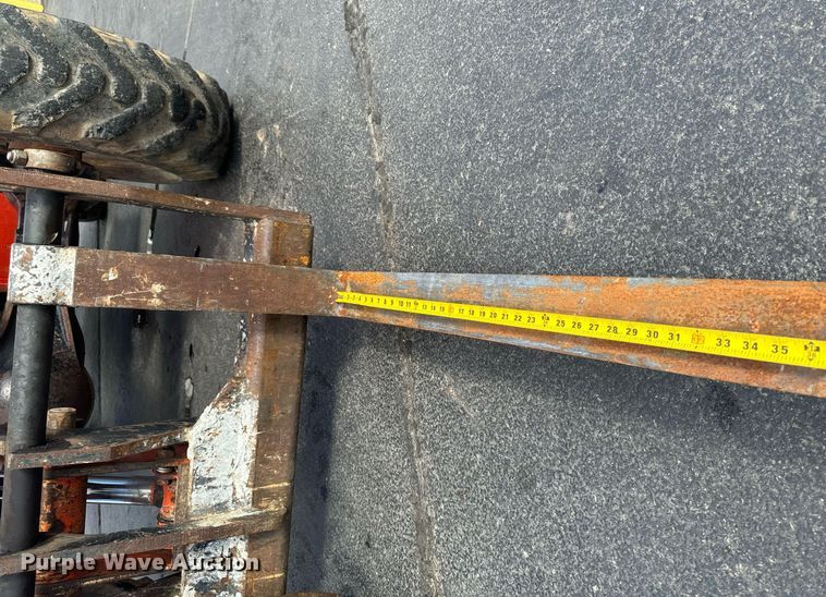 image for item EG6716 1994 Sky Trak 8042 telehandler