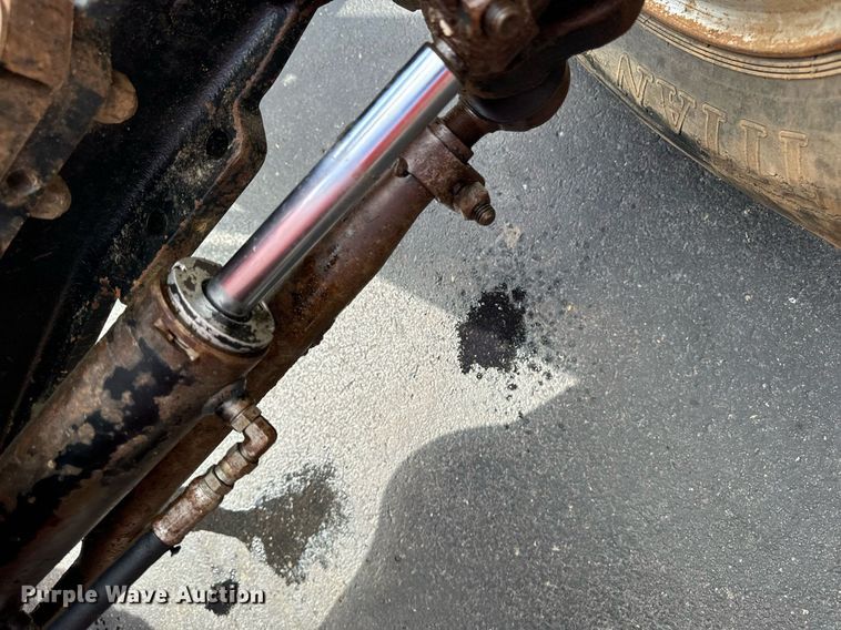 image for item EG6716 1994 Sky Trak 8042 telehandler