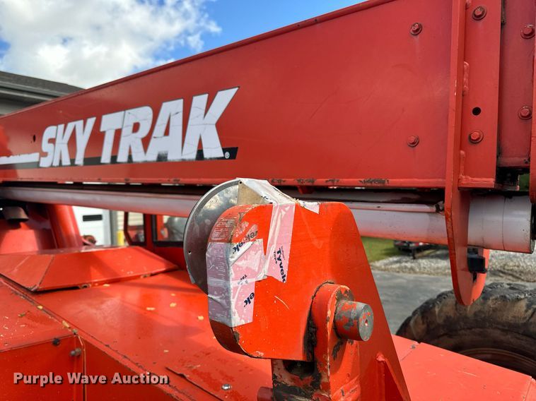 image for item EG6716 1994 Sky Trak 8042 telehandler