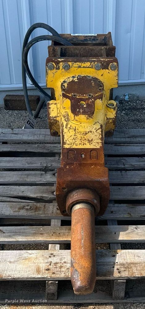 image for item EG6717 2019 Epiroc SB 452 breaker