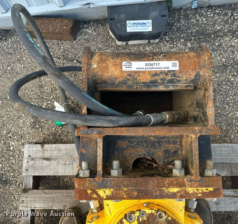 image for item EG6717 2019 Epiroc SB 452 breaker