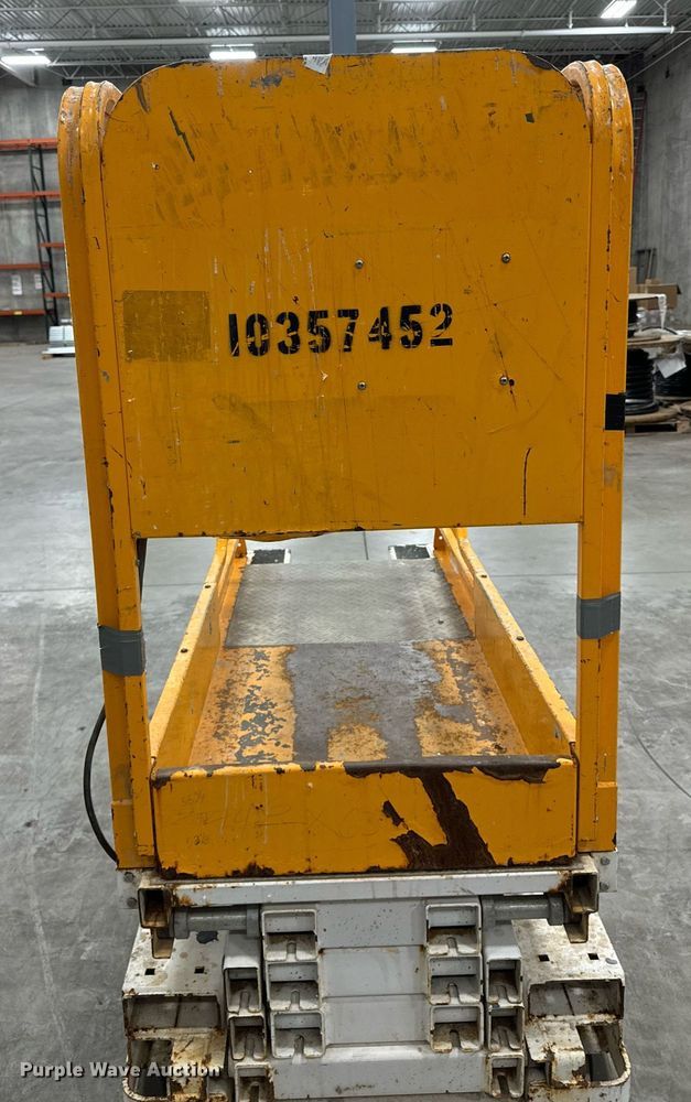 image for item EG6720 2015 Hy-Brid HB-1430 scissor lift