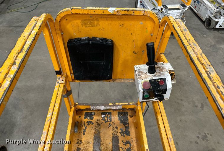 image for item EG6720 2015 Hy-Brid HB-1430 scissor lift