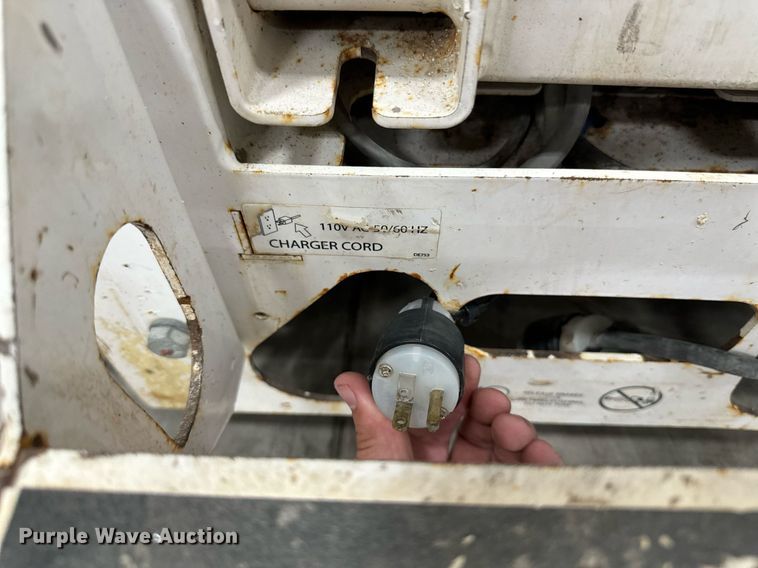 image for item EG6720 2015 Hy-Brid HB-1430 scissor lift