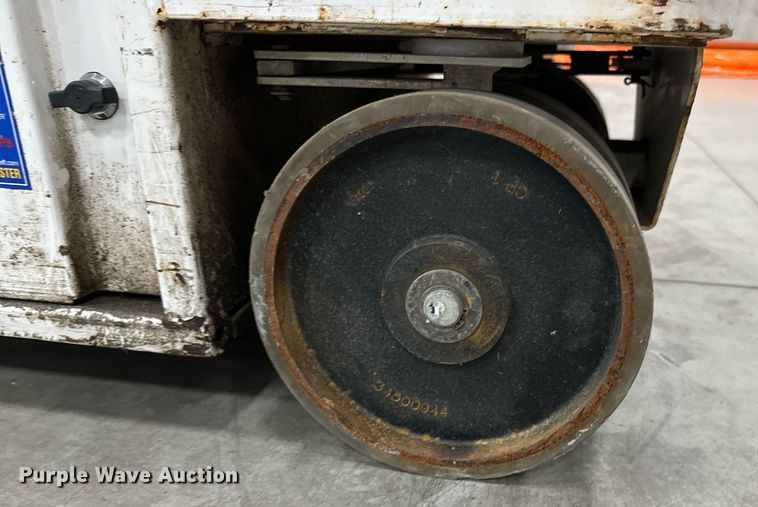 image for item EG6720 2015 Hy-Brid HB-1430 scissor lift