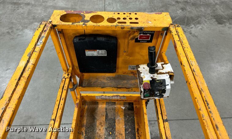 image for item EG6721 2018 Hy-Brid HB-1430 scissor lift