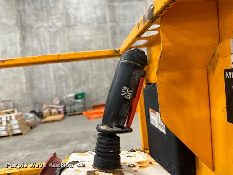 image for item EG6721 2018 Hy-Brid HB-1430 scissor lift