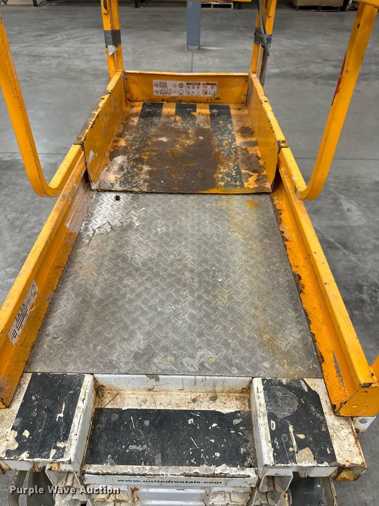 image for item EG6722 2016 Hy-Brid HB-1430 scissor lift