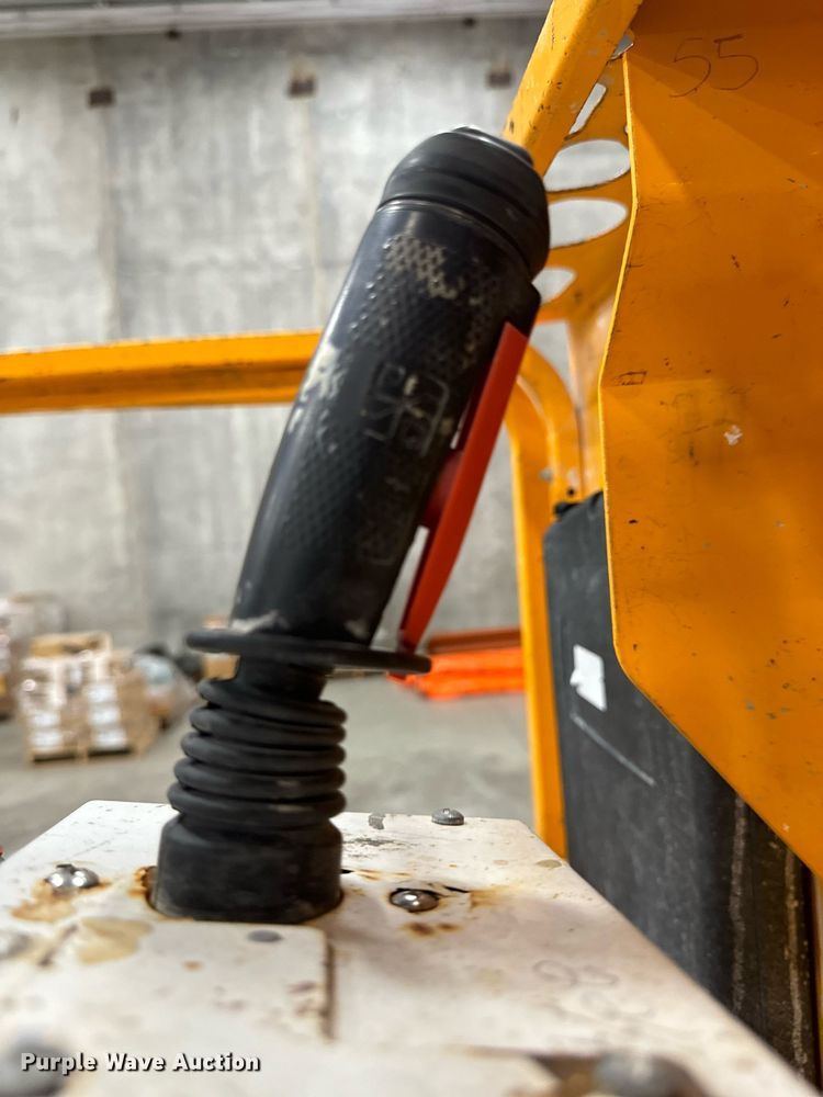 image for item EG6722 2016 Hy-Brid HB-1430 scissor lift