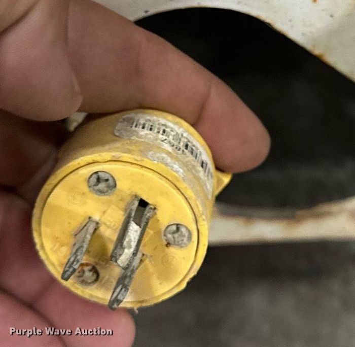 image for item EG6722 2016 Hy-Brid HB-1430 scissor lift